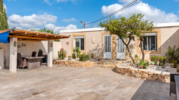 Resale - Villa -
Los Montesinos