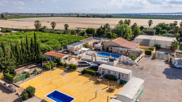 Resale - Villa -
Los Montesinos