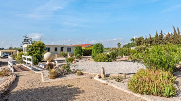 Resale - Villa -
Los Montesinos