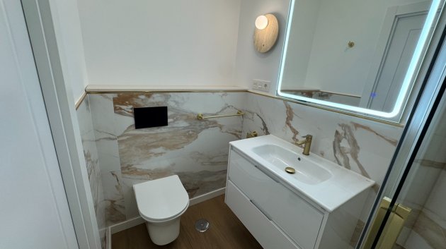 Reventa - Apartamentos -
Orihuela Costa - Punta Prima