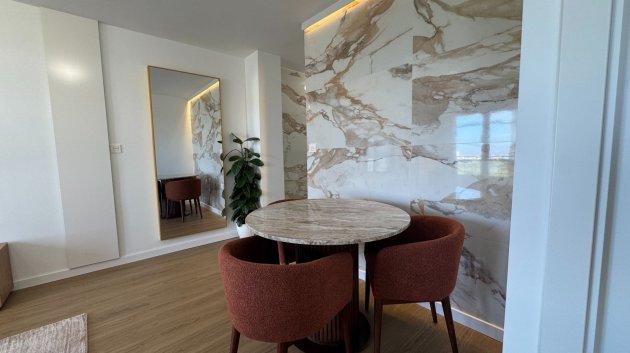 Reventa - Apartamentos -
Orihuela Costa - Punta Prima