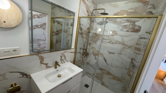 Reventa - Apartamentos -
Orihuela Costa - Punta Prima