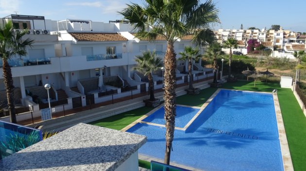 Reventa - Adosado -
Torrevieja - Los Balcones