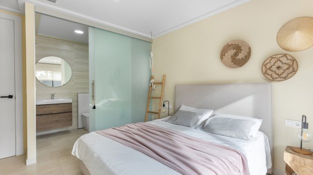 Reventa - Apartamentos -
Torrevieja - Torrelamata - La Mata