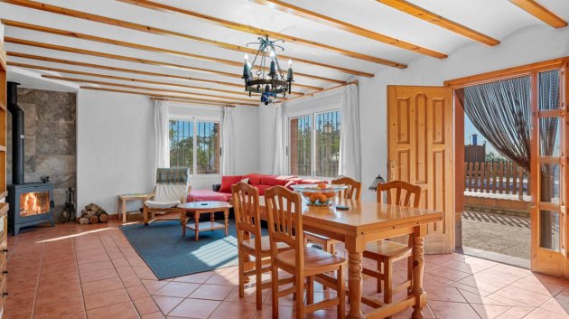 Resale - Villa -
Los Montesinos