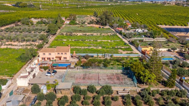 Resale - Villa -
Los Montesinos