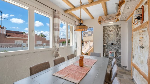 Reventa - Chalets -
Rojales - Costa Blanca