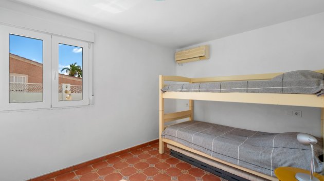 Reventa - Chalets -
Rojales - Costa Blanca