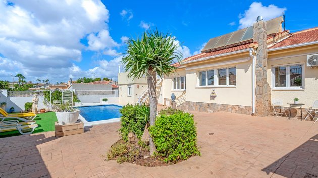 Reventa - Chalets -
Rojales - Costa Blanca