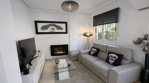 Reventa - Adosado -
Orihuela Costa - La Zenia