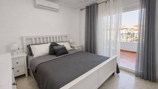 Reventa - Adosado -
Orihuela Costa - La Zenia