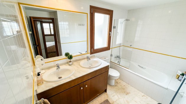 Reventa - Apartamentos -
Orihuela Costa - Punta Prima