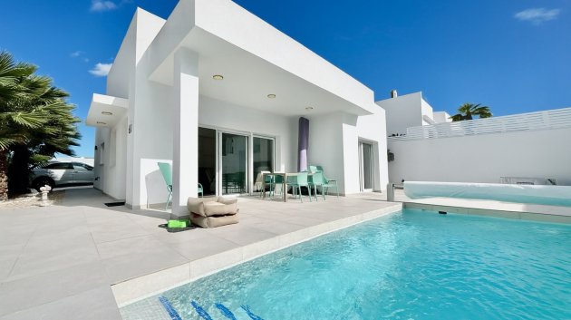 Nouvelle construction - Villa -
Benijofar