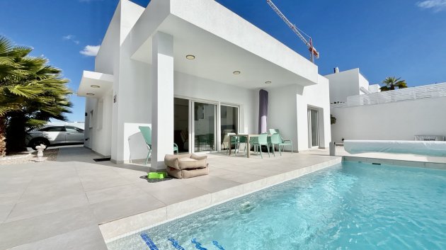 Nouvelle construction - Villa -
Benijofar