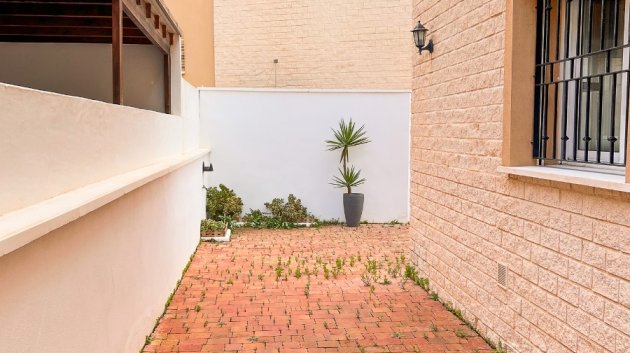 Resale - Villa -
Pilar de la Horadada