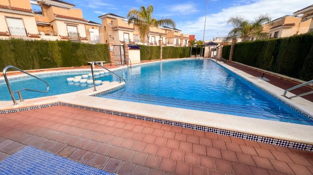 Resale - Villa -
Pilar de la Horadada