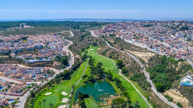 Obra nueva - Chalets -
Ciudad Quesada