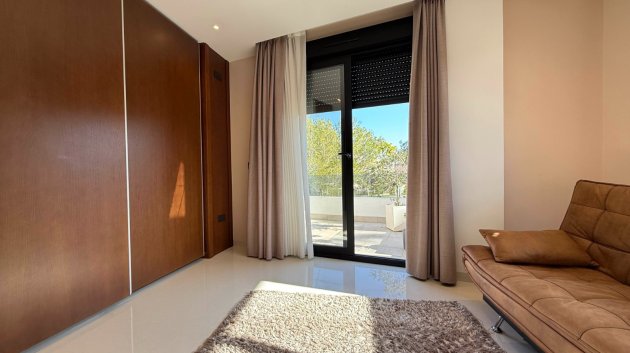 Revente - Villa -
Orihuela Costa - Villamartín