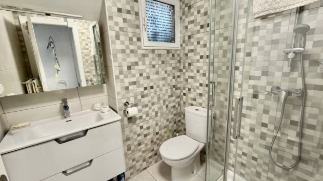 Resale - Villa -
Lo Crispin