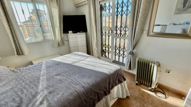 Resale - Villa -
Lo Crispin