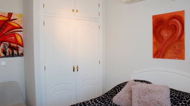 Revente - Maison de ville -
Villamartín - PAU 8