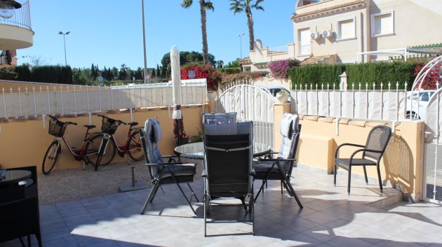 Revente - Maison de ville -
Villamartín - PAU 8