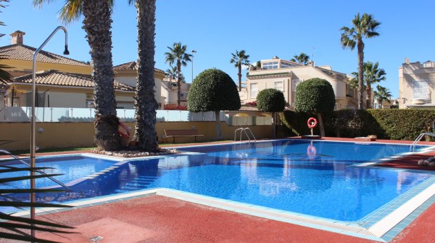 Revente - Maison de ville -
Villamartín - PAU 8