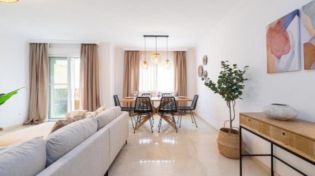 Reventa - Apartamentos -
Fuengirola