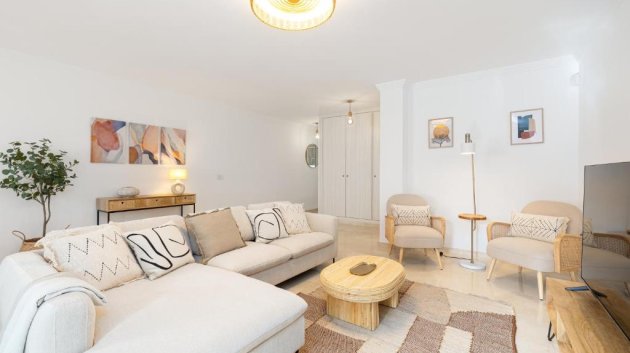 Reventa - Apartamentos -
Fuengirola