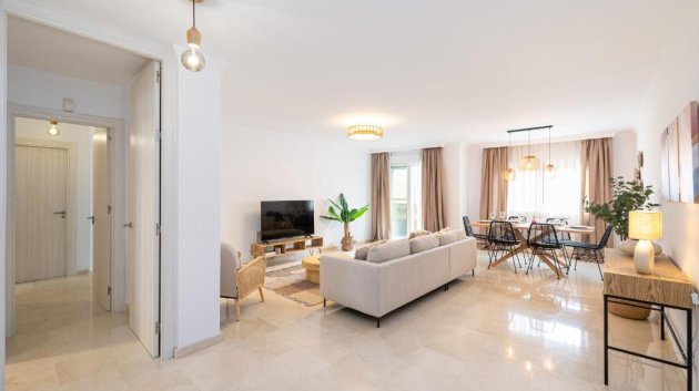 Reventa - Apartamentos -
Fuengirola