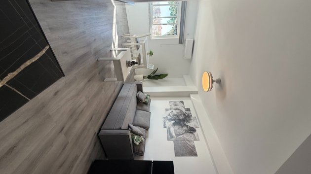 Reventa - Apartamentos -
Santa Pola