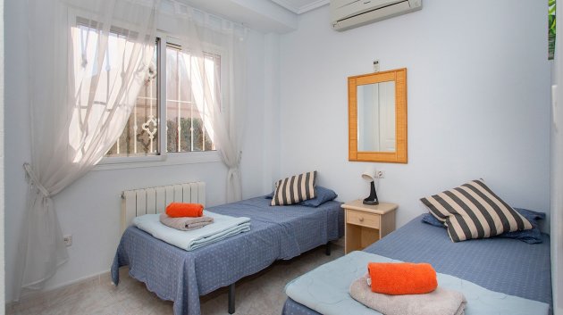 Revente - Villa -
Rojales - Pueblo