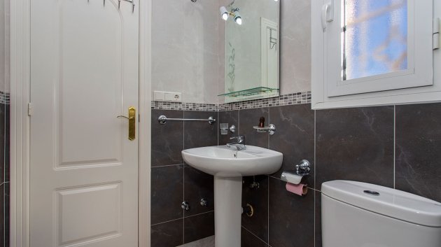 Revente - Villa -
Rojales - Pueblo