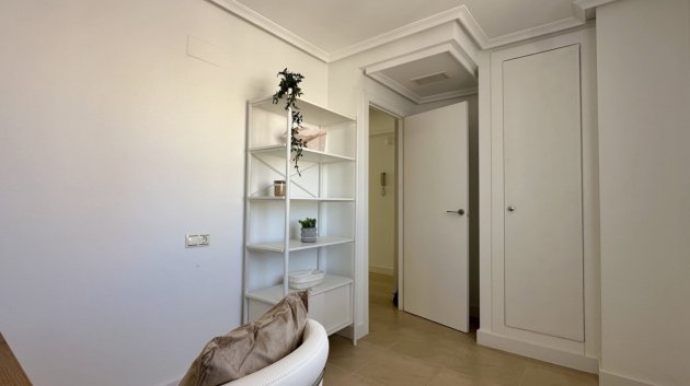 Reventa - Apartamentos -
Torrevieja