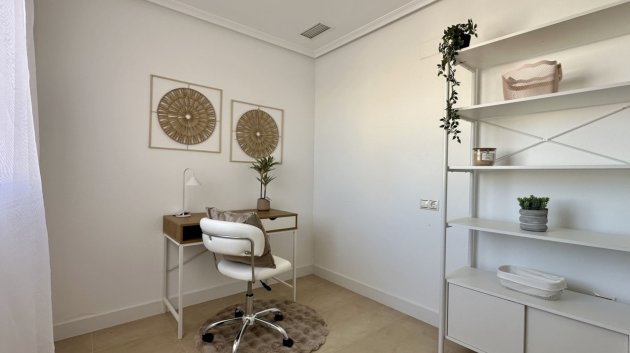 Reventa - Apartamentos -
Torrevieja