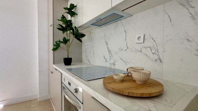 Reventa - Apartamentos -
Torrevieja