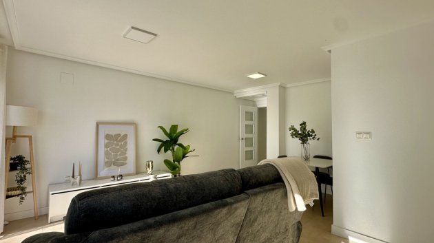 Reventa - Apartamentos -
Torrevieja