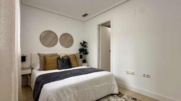 Reventa - Apartamentos -
Torrevieja