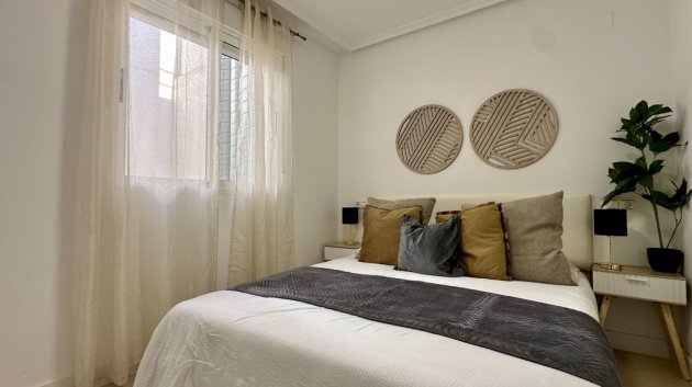 Reventa - Apartamentos -
Torrevieja