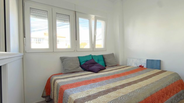 Resale - Apartments -
Torrevieja - Playa Los Naufragos