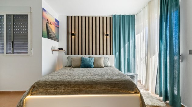 Resale - Townhouse -
Orihuela Costa - Villamartín