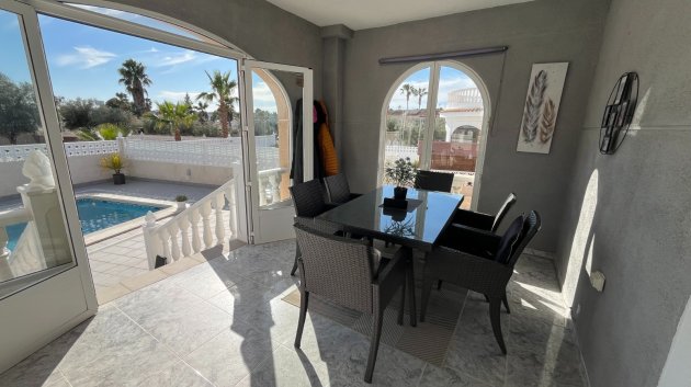 Resale - Villa -
Benijofar - Monte Azul