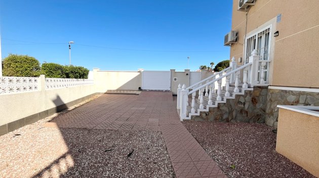 Resale - Villa -
Benijofar - Monte Azul