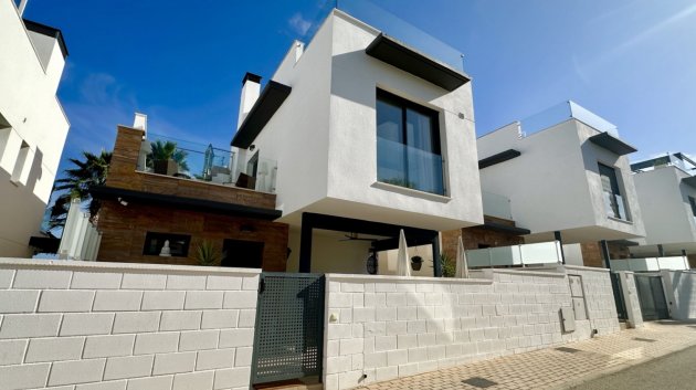 Resale - Villa -
Orihuela Costa - Lomas De Cabo Roig