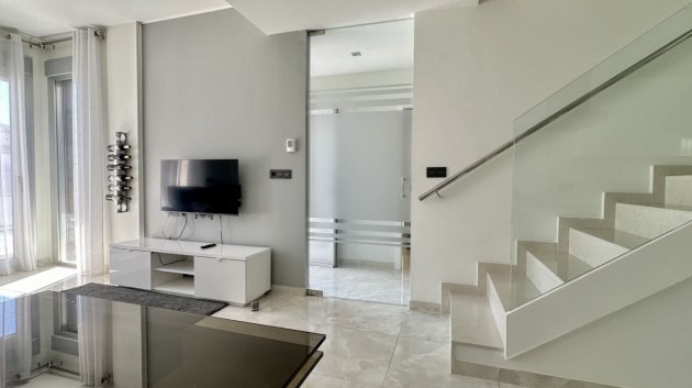 Resale - Villa -
Orihuela Costa - Lomas De Cabo Roig