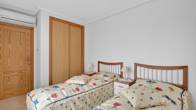 Reventa - Apartamentos -
Orihuela Costa - Playa Flamenca