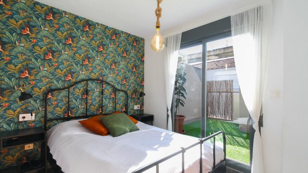 Reventa - Apartamentos -
Alicante - Carolinas Altas