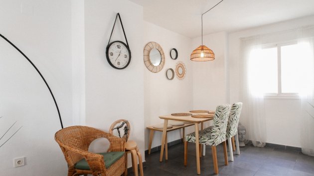 Reventa - Apartamentos -
Alicante - Carolinas Altas