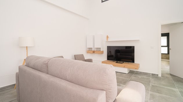 Revente - House - Semi-Detached House -
Daya Nueva