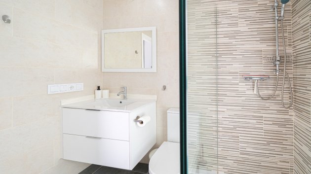 Revente - House - Semi-Detached House -
Daya Nueva